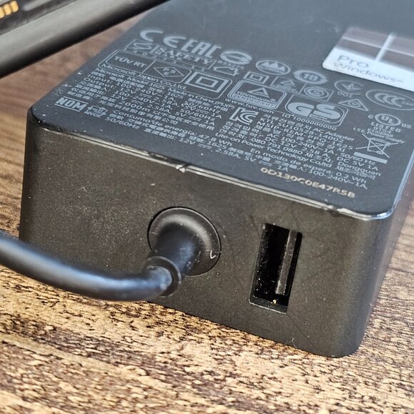 Surface Pro 3 4 5 Charger 36W Power Supply w USB A Port 1625 - Picture 3 of 4
